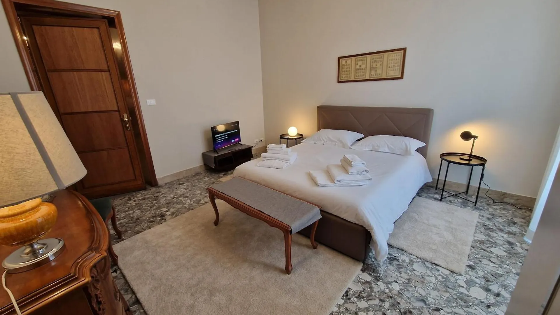 Capomassimo Apartment Palermo 0*,